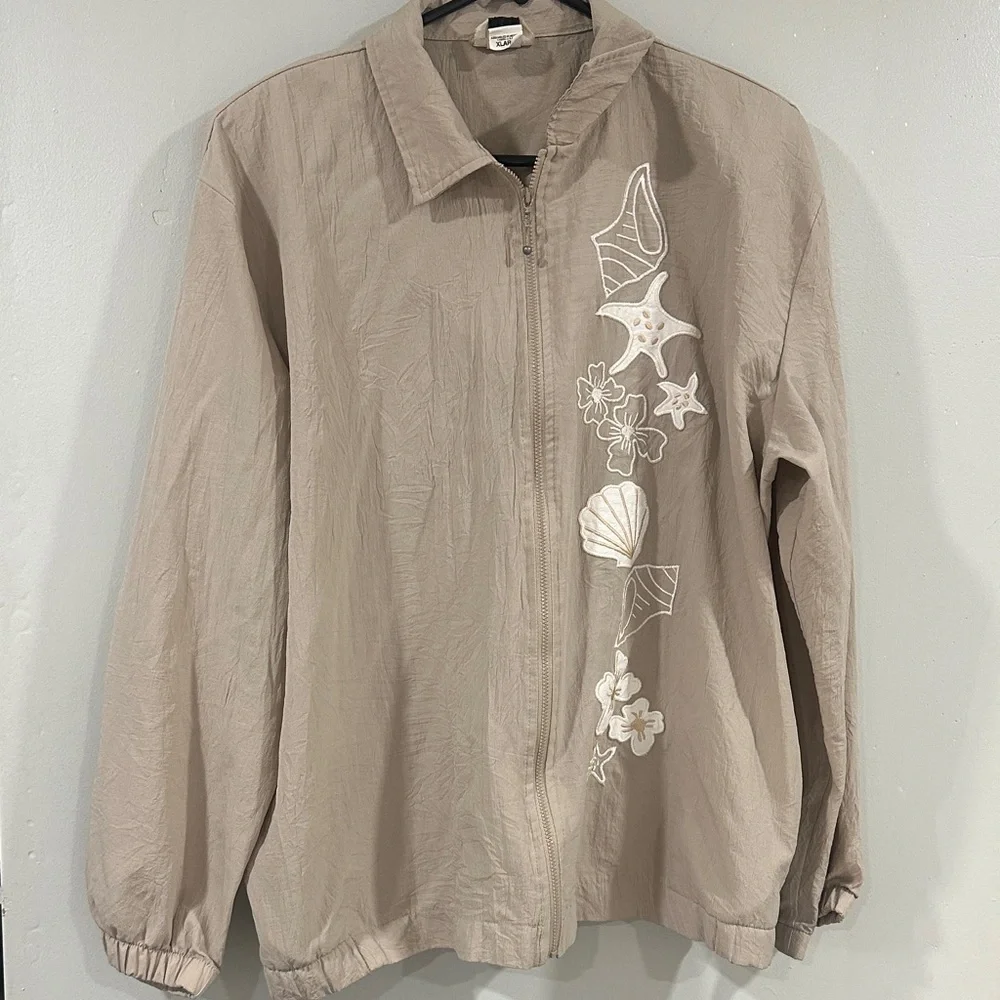 Teddi Tan Women's Sweater with Embroidered shell beach Design XL